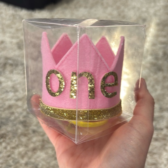 Amazon Other - Pet’s first birthday crown